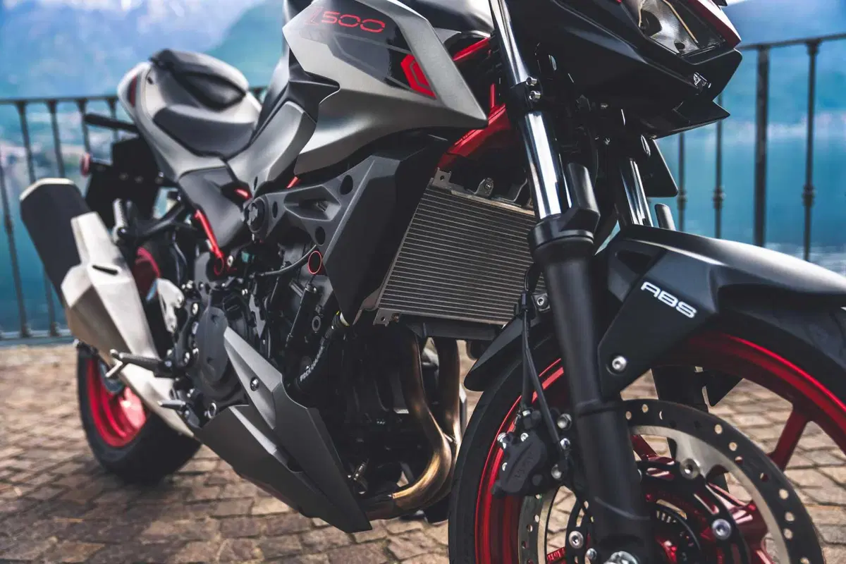 Kawasaki Z500 o Ninja 500? Quale scegliere? [VIDEO] (46)