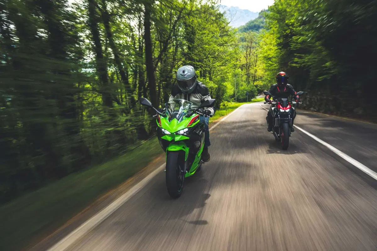 Kawasaki Z500 o Ninja 500? Quale scegliere? [VIDEO] (95)