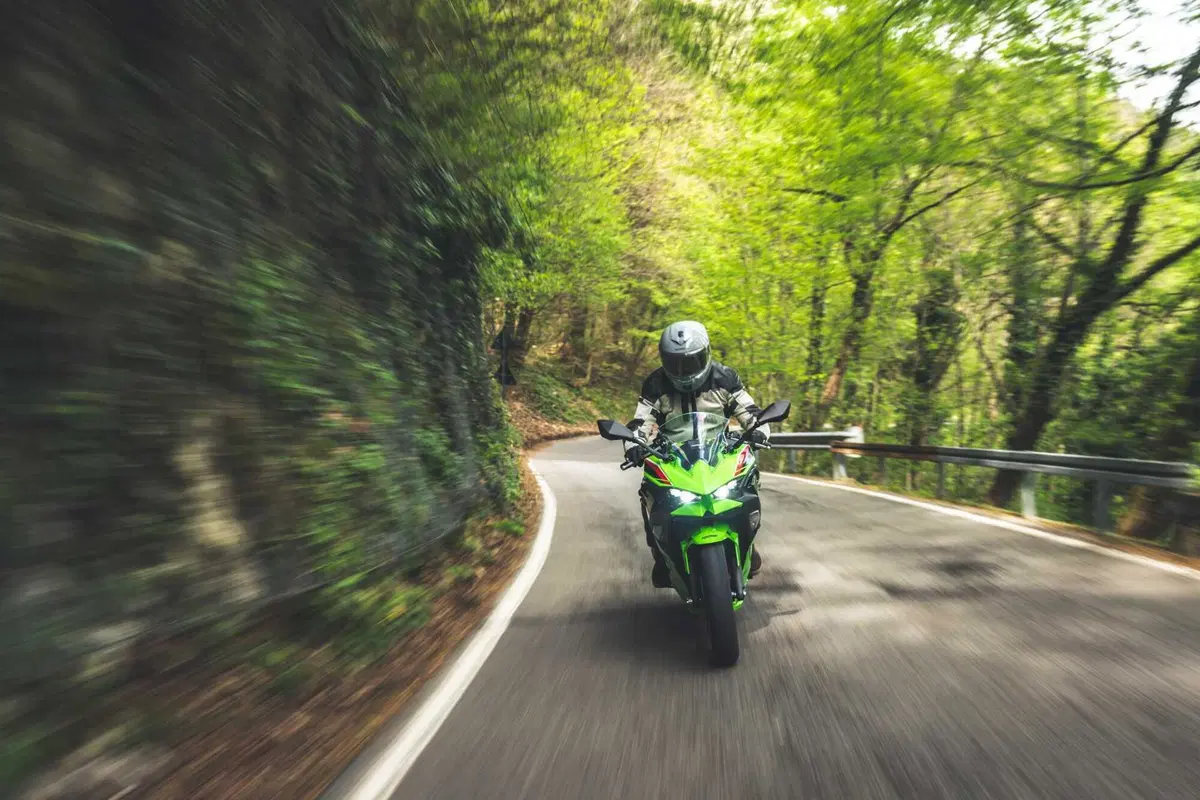 Kawasaki Z500 o Ninja 500? Quale scegliere? [VIDEO] (98)