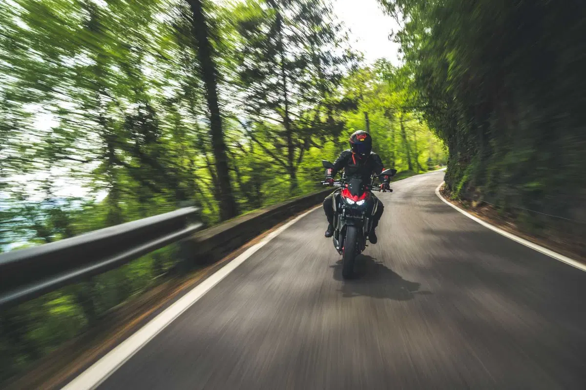 Kawasaki Z500 o Ninja 500? Quale scegliere? [VIDEO] (107)