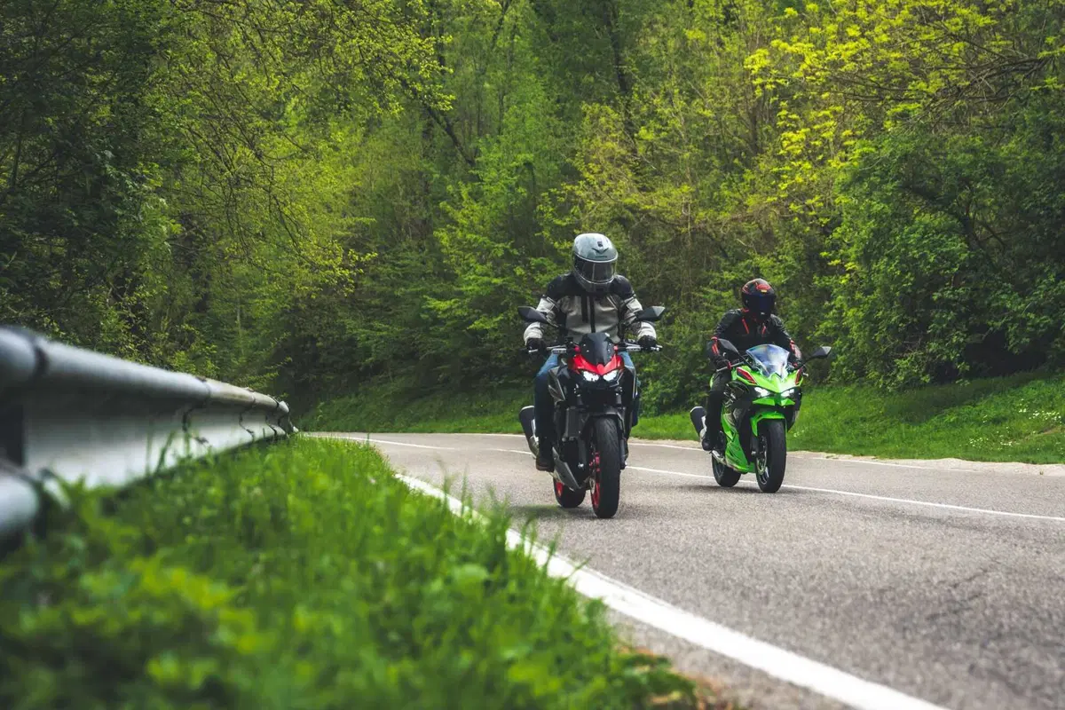 Kawasaki Z500 o Ninja 500? Quale scegliere? [VIDEO] (117)