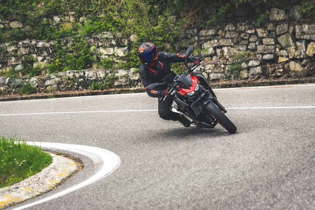 Kawasaki Z500 o Ninja 500? Quale scegliere? [VIDEO] (120)