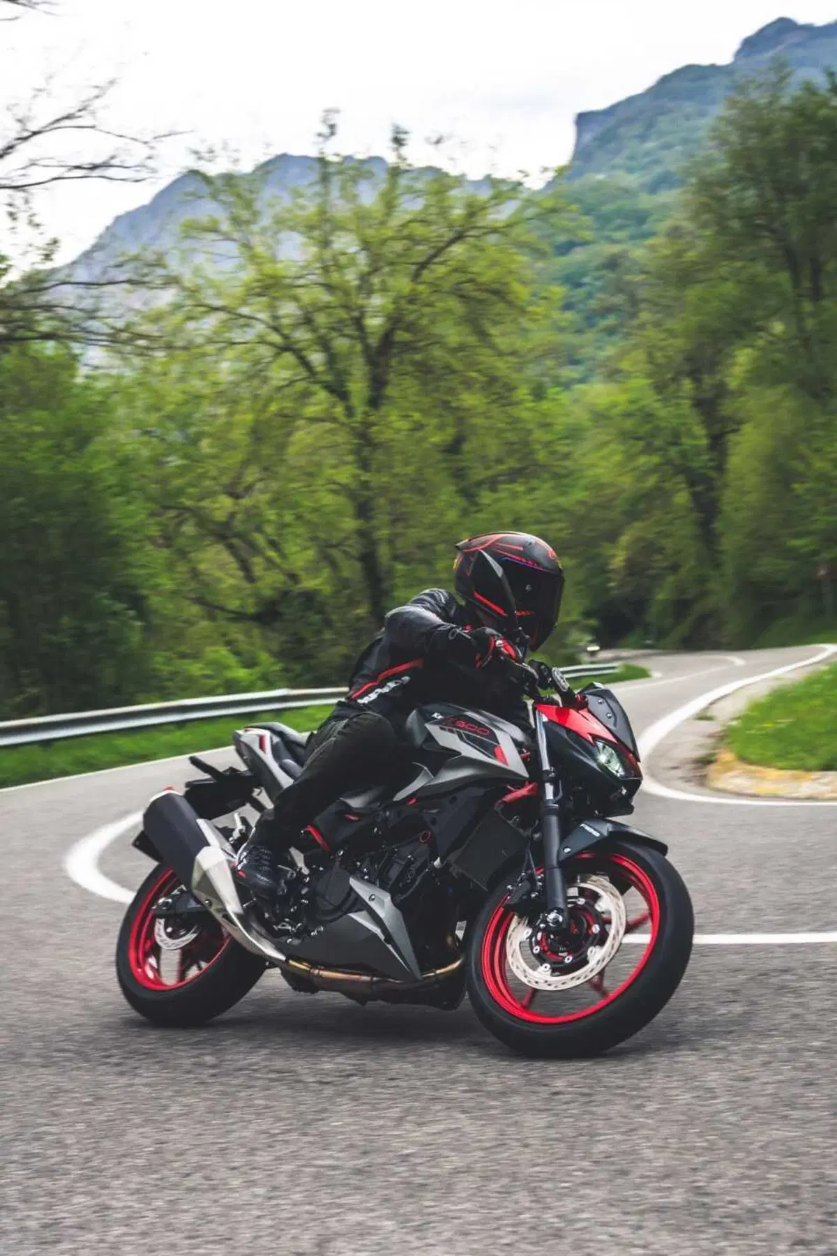 Kawasaki Z500 o Ninja 500? Quale scegliere? [VIDEO] (124)