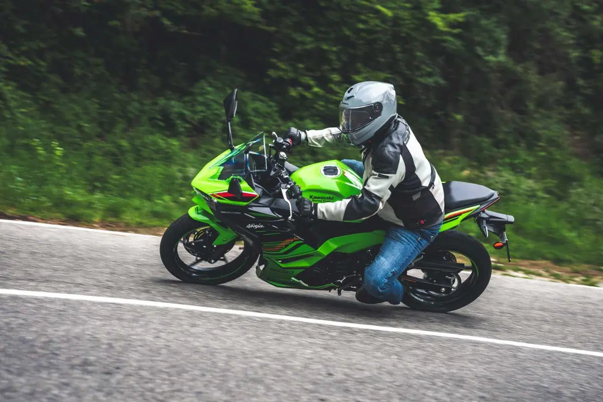Kawasaki Z500 o Ninja 500? Quale scegliere? [VIDEO] (130)