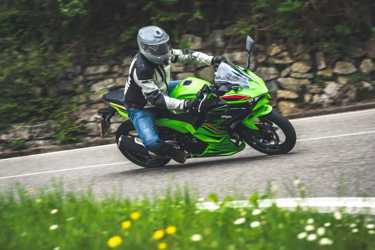 Kawasaki Z500 o Ninja 500? Quale scegliere? [VIDEO] (132)