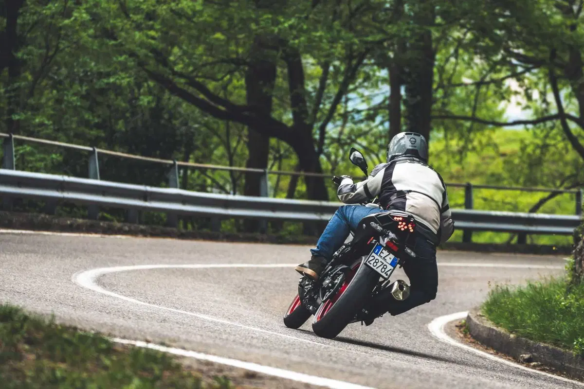 Kawasaki Z500 o Ninja 500? Quale scegliere? [VIDEO] (134)