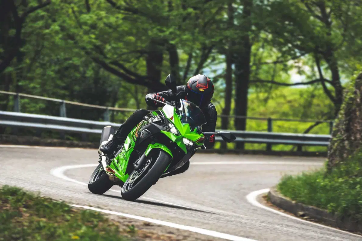 Kawasaki Z500 o Ninja 500? Quale scegliere? [VIDEO] (135)