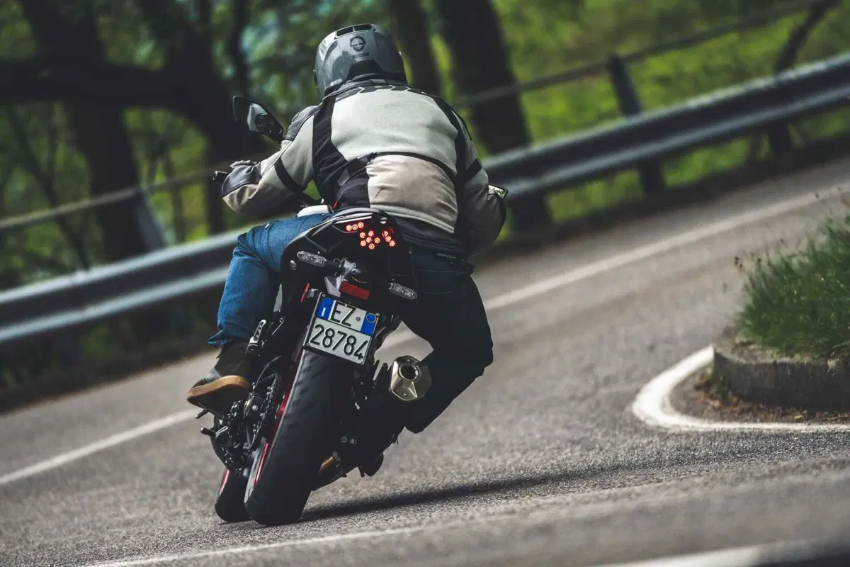 Kawasaki Z500 o Ninja 500? Quale scegliere? [VIDEO] (138)