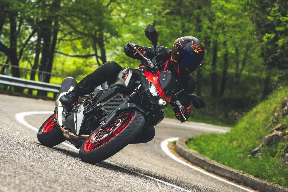 Kawasaki Z500 o Ninja 500? Quale scegliere? [VIDEO] (143)