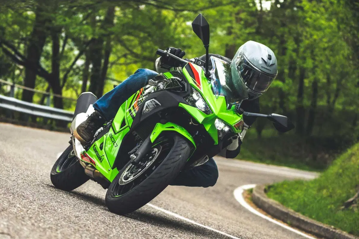 Kawasaki Z500 o Ninja 500? Quale scegliere? [VIDEO] (144)