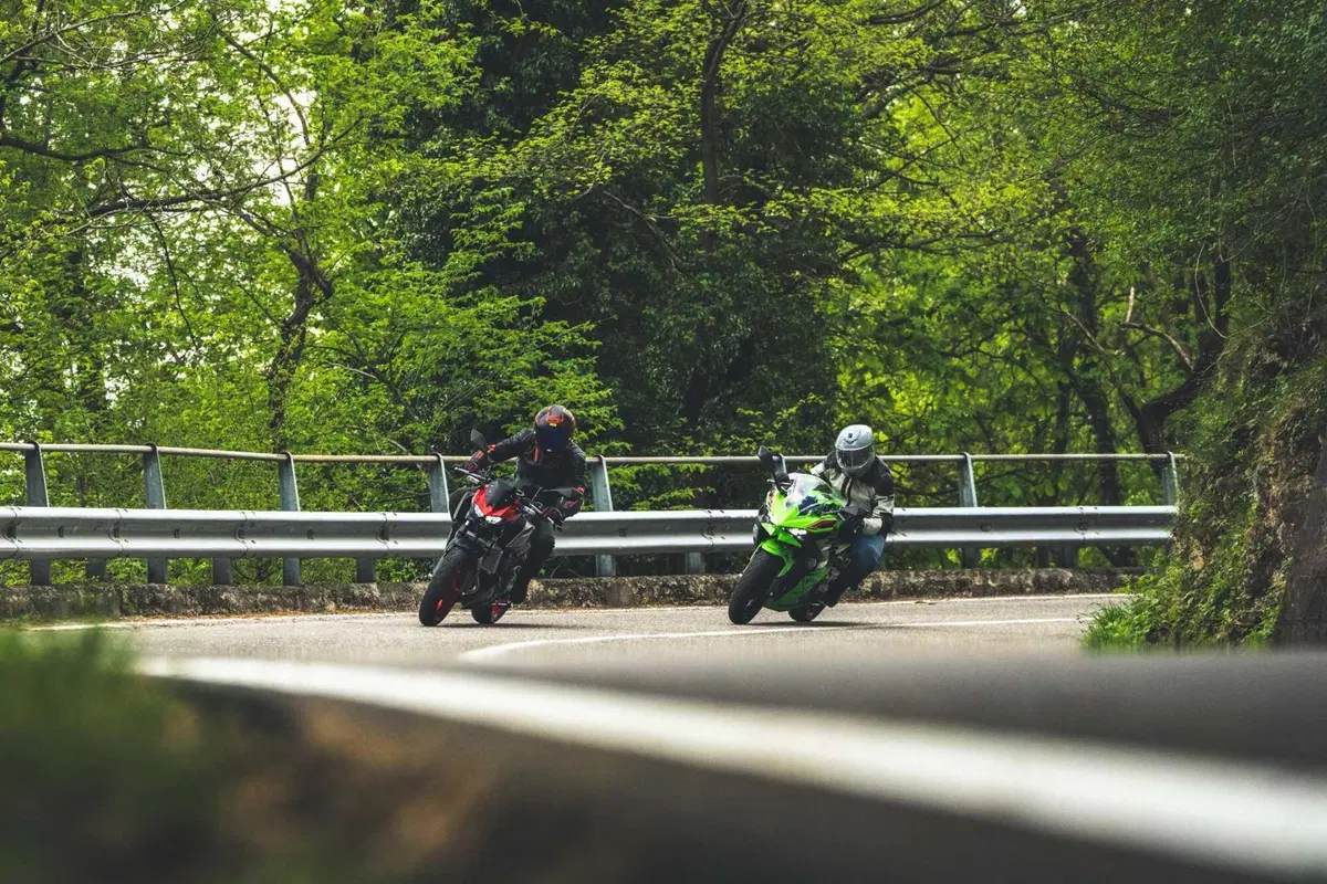 Kawasaki Z500 o Ninja 500? Quale scegliere? [VIDEO] (145)