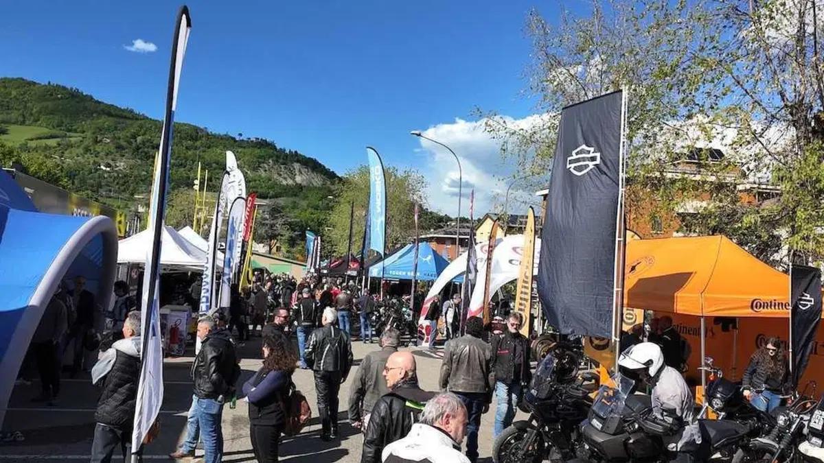 Adventourfest: Bobbio accoglie i grandi appassionati del mototurismo senza confini! (35)