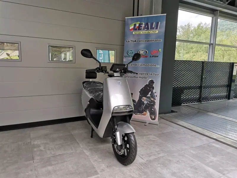 Yadea G5S (2022 - 26) (6)