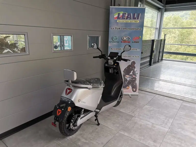 Yadea G5S (2022 - 26) (8)