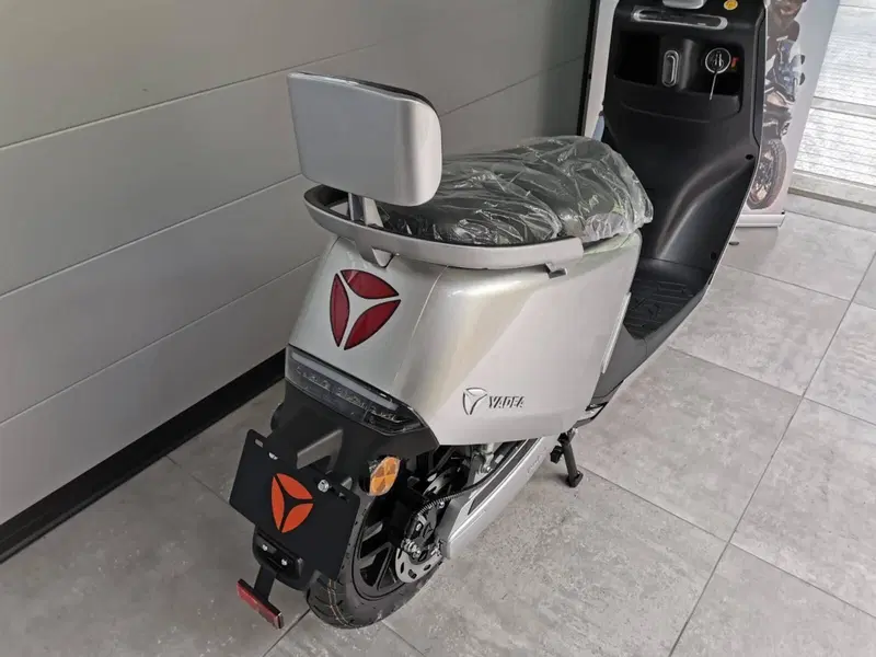 Yadea G5S (2022 - 26) (15)
