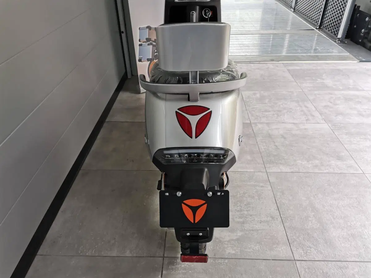 Yadea G5S (2022 - 26) (16)