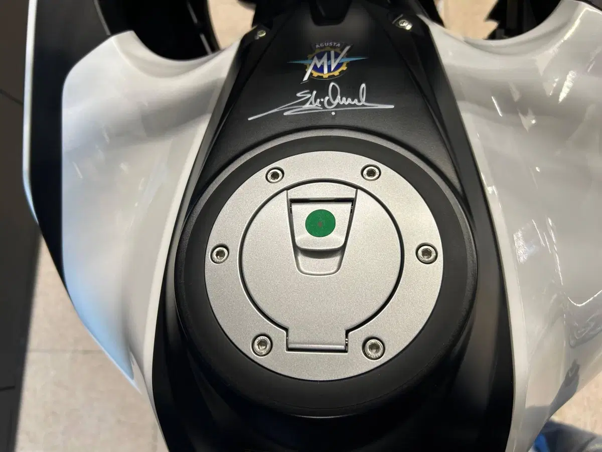 MV Agusta LXP Orioli (2024 - 26) (8)