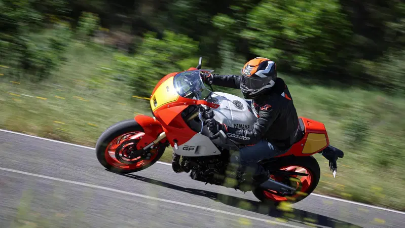 Yamaha XSR 900 GP TEST: ritorno alla "Golden Age" [VIDEO &amp; GALLERY]
