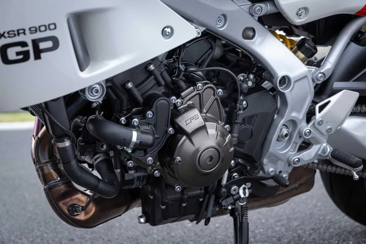 Yamaha XSR 900 GP TEST: ritorno alla "Golden Age" [VIDEO & GALLERY] (3)