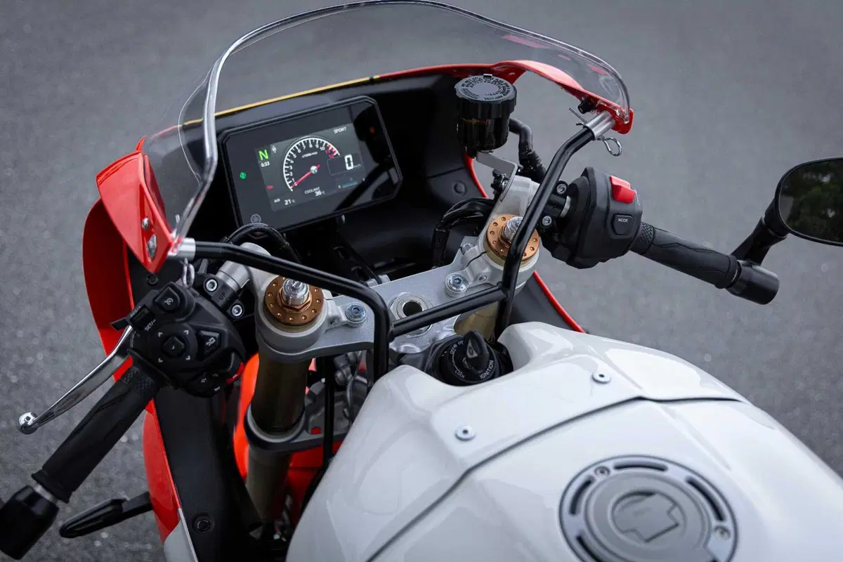 Yamaha XSR 900 GP TEST: ritorno alla "Golden Age" [VIDEO & GALLERY] (4)