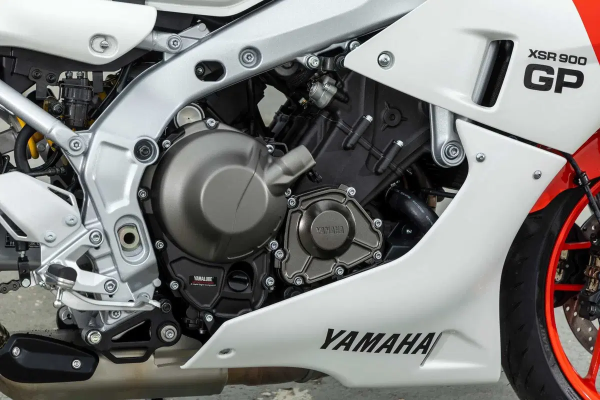 Yamaha XSR 900 GP TEST: ritorno alla "Golden Age" [GALLERY] (11)
