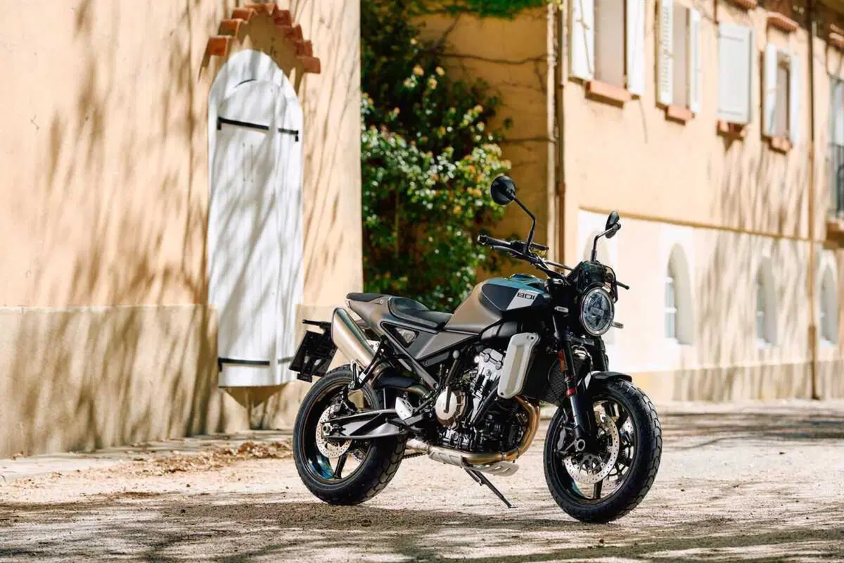 Husqvarna Svartpilen 801