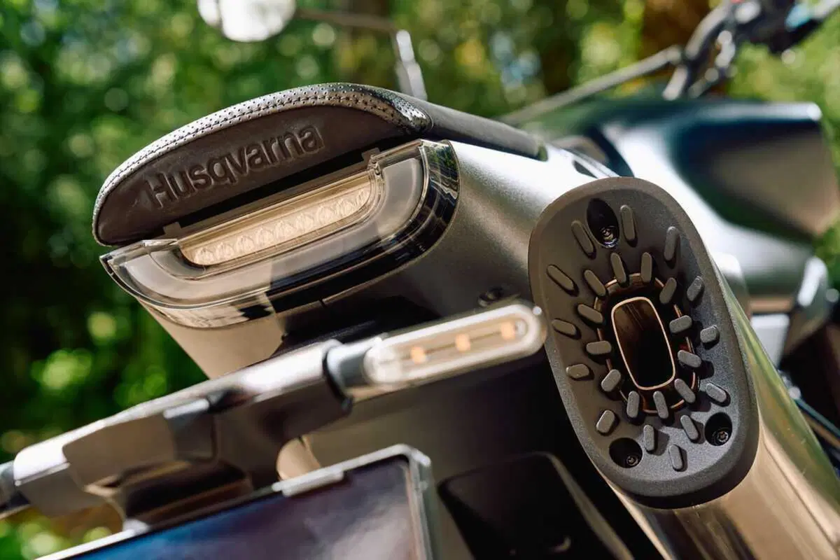Husqvarna Svartpilen 801 (48)