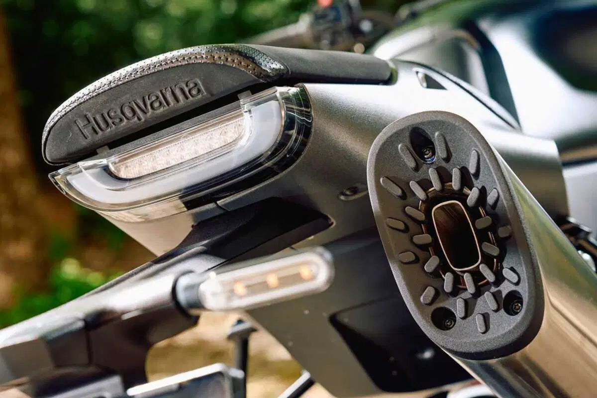 Husqvarna Svartpilen 801 (49)