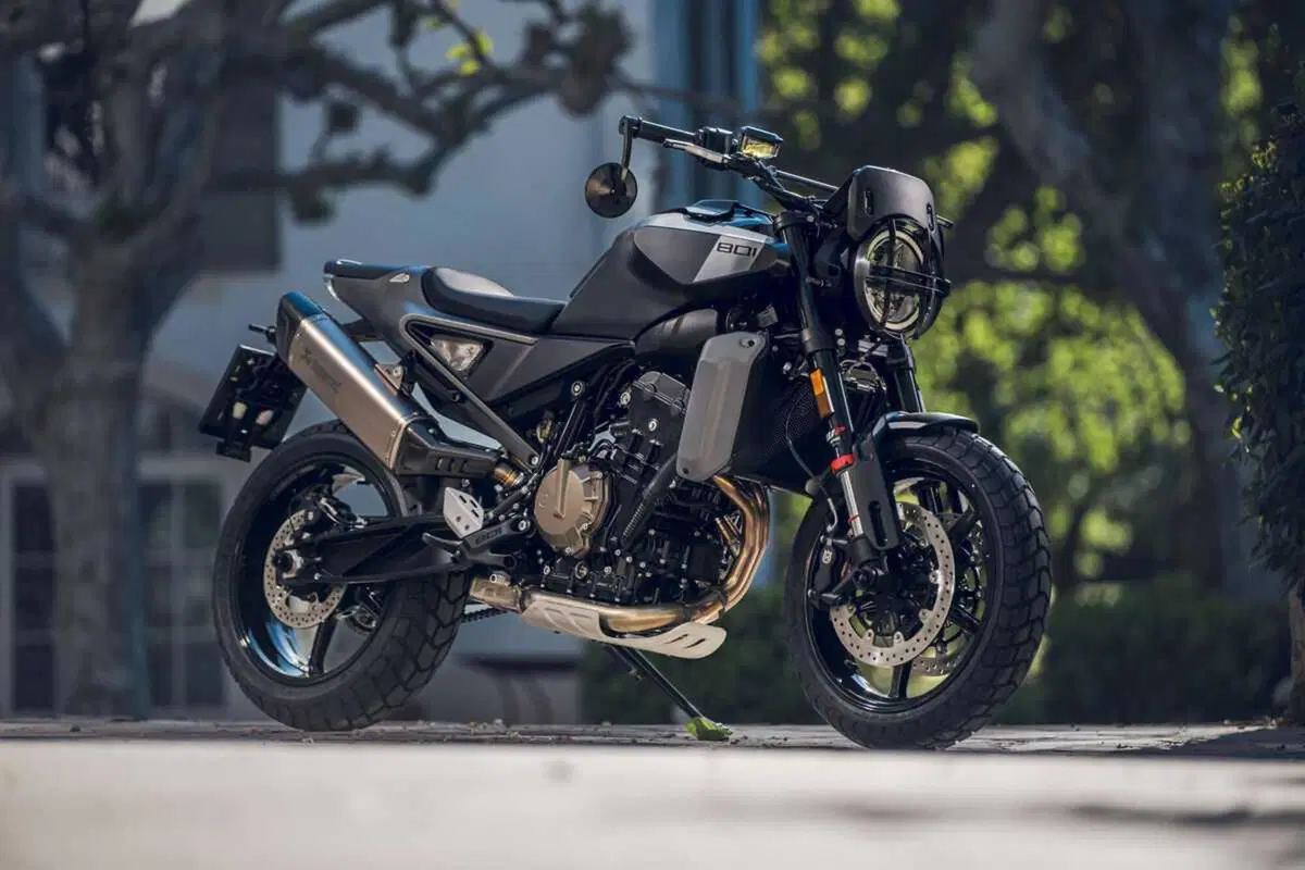 Husqvarna Svartpilen 801 (63)