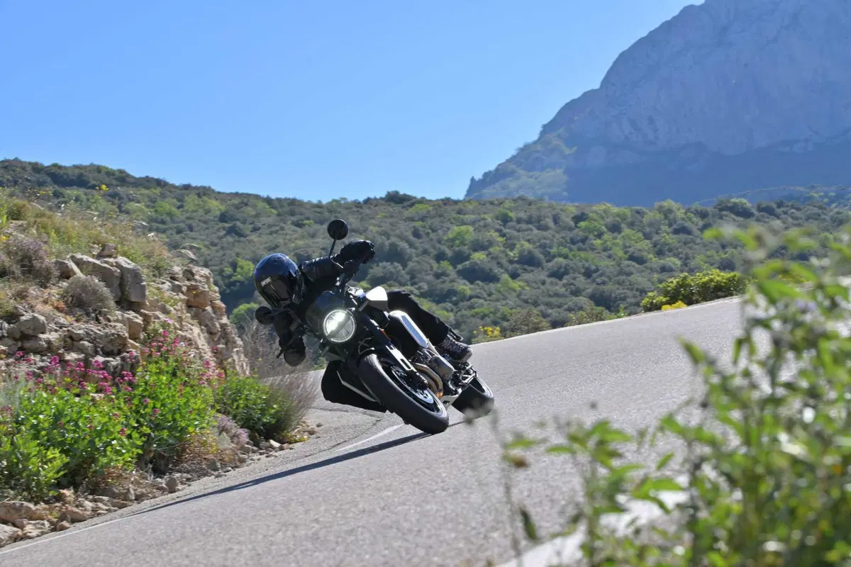 Husqvarna Svartpilen 801, la prova su strada. Pro e contro! [VIDEO E GALLERY] (29)