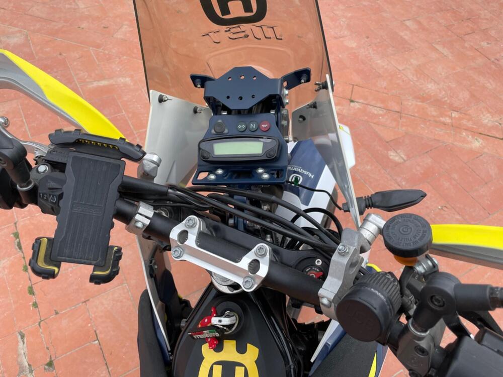 Husqvarna 701 Supermoto (2017 - 19) (5)