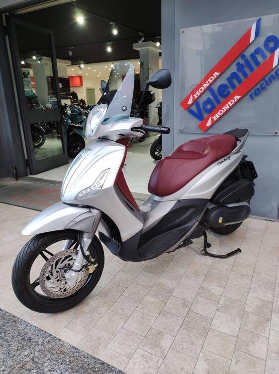 Piaggio Beverly 350 SportTouring ie ABS (2011 - 17)