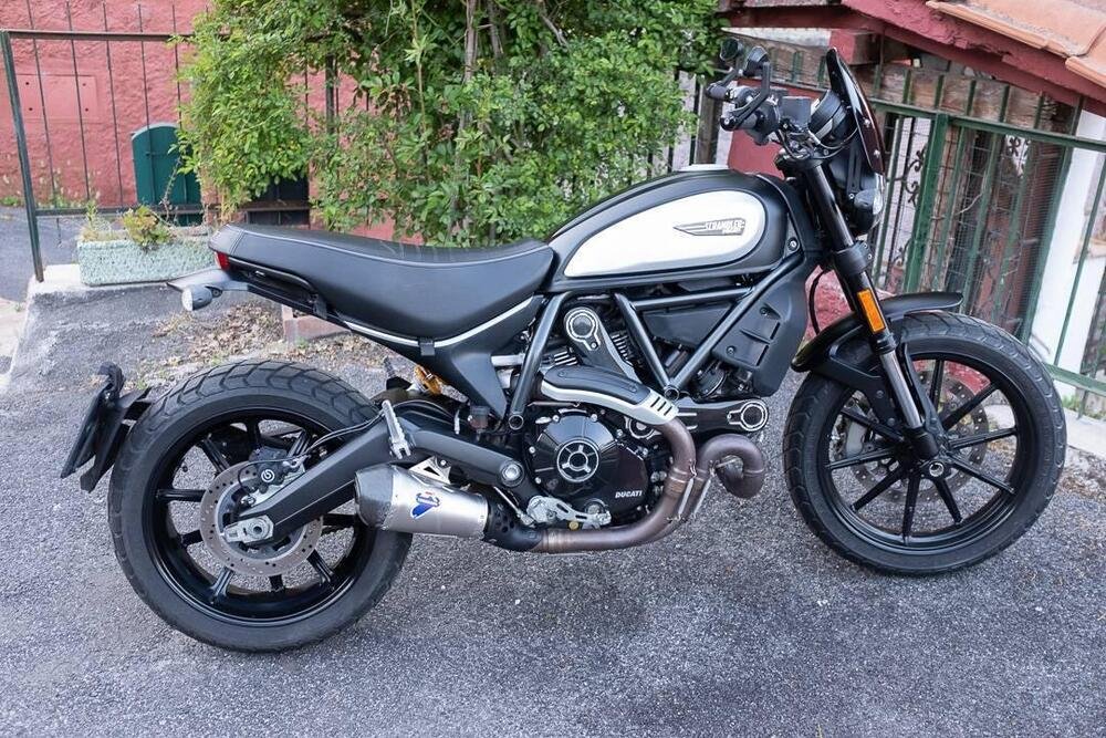 Ducati Scrambler 800 Icon Dark (2020)