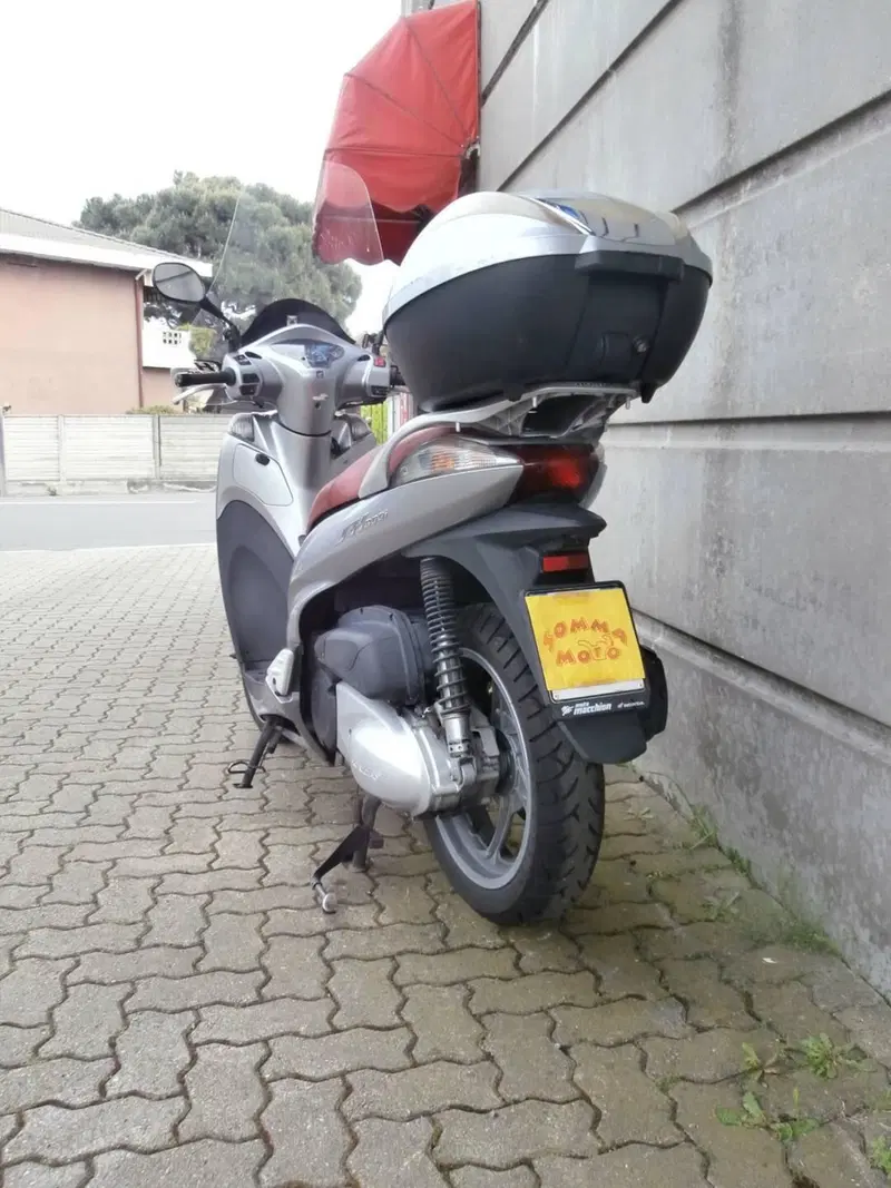 Honda SH 300 i (2006 - 10) (6)