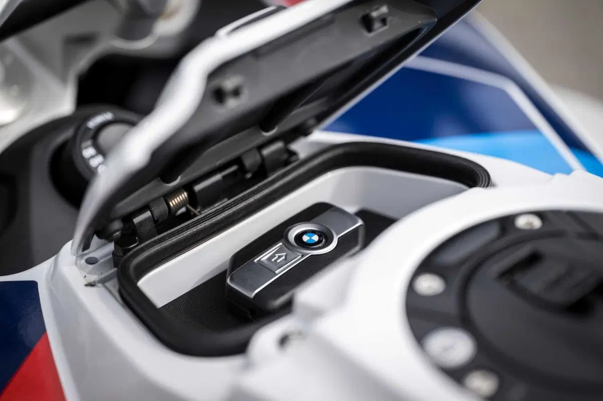 BMW S 1000 XR: Turismo Superbike! (19)