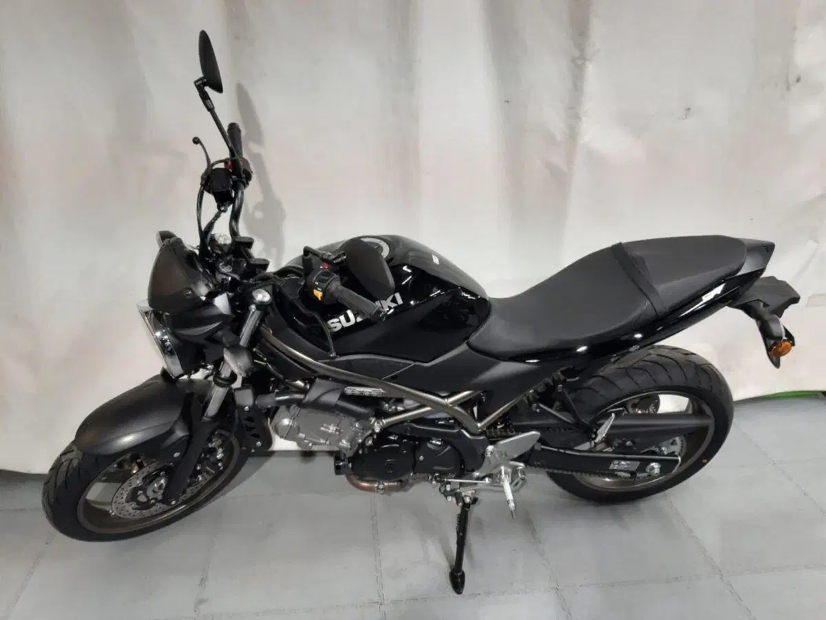 Suzuki SV650 (2025 - 26) (2)