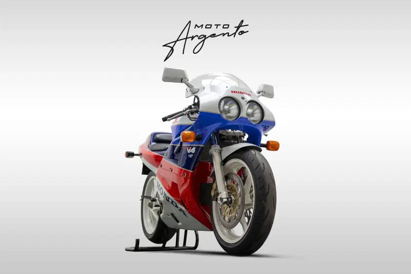 Honda VFR 750 R RC30