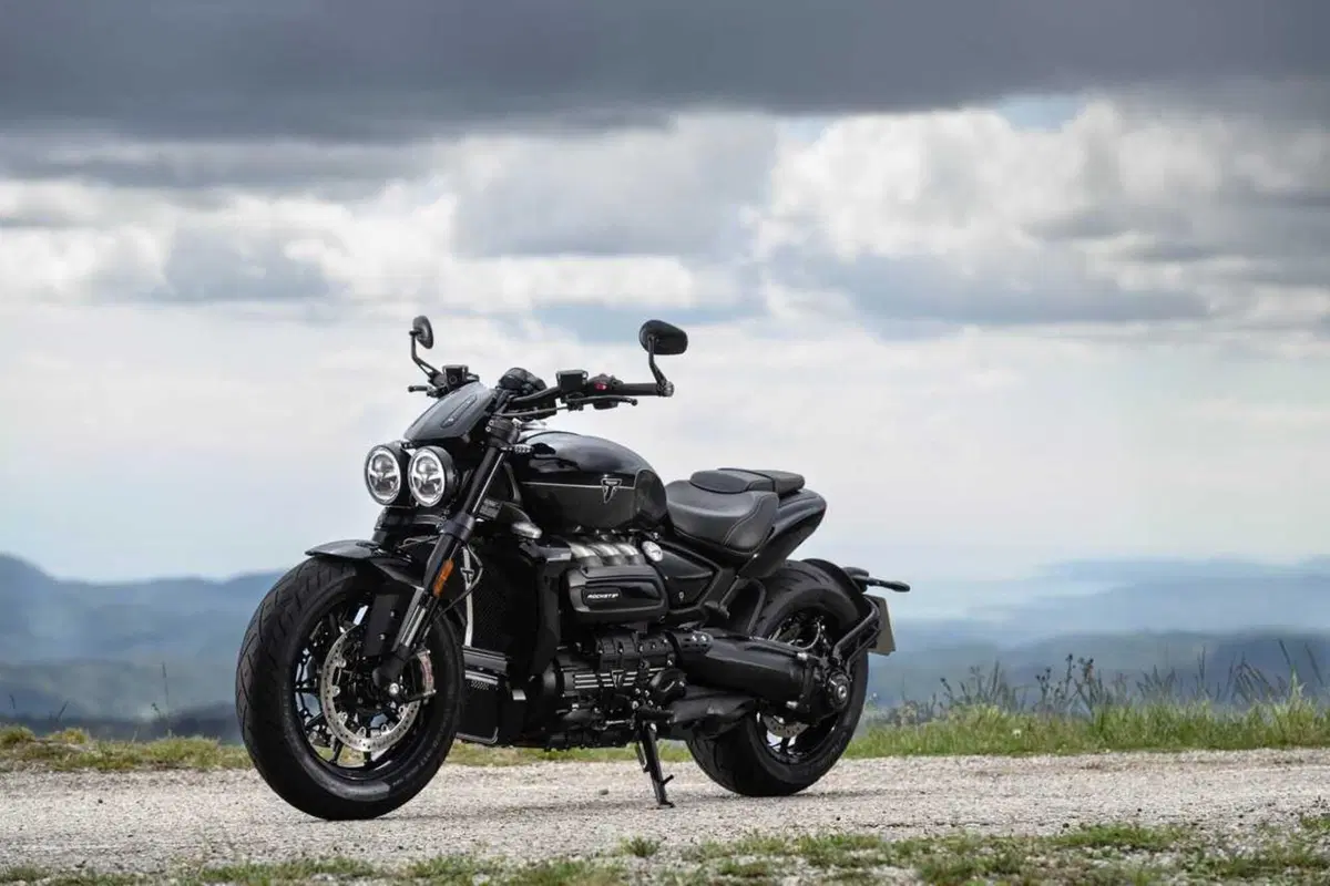 Triumph Rocket 3 Storm R e Storm GT: il TEST del mostro dal cuore grande (36)
