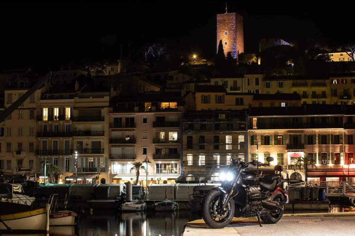 Triumph Rocket 3 Storm R e Storm GT: il TEST del mostro dal cuore grande (51)