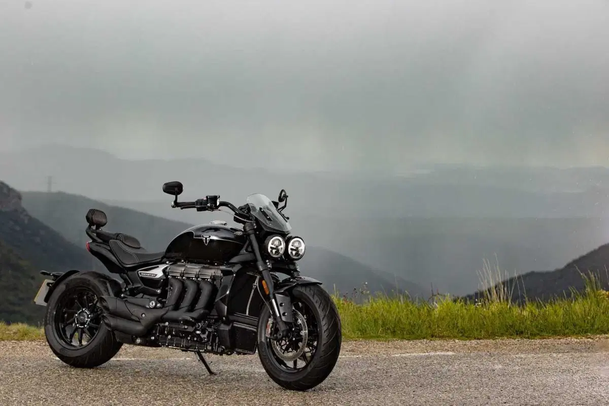 Triumph Rocket 3 Storm R e Storm GT: il TEST del mostro dal cuore grande (60)