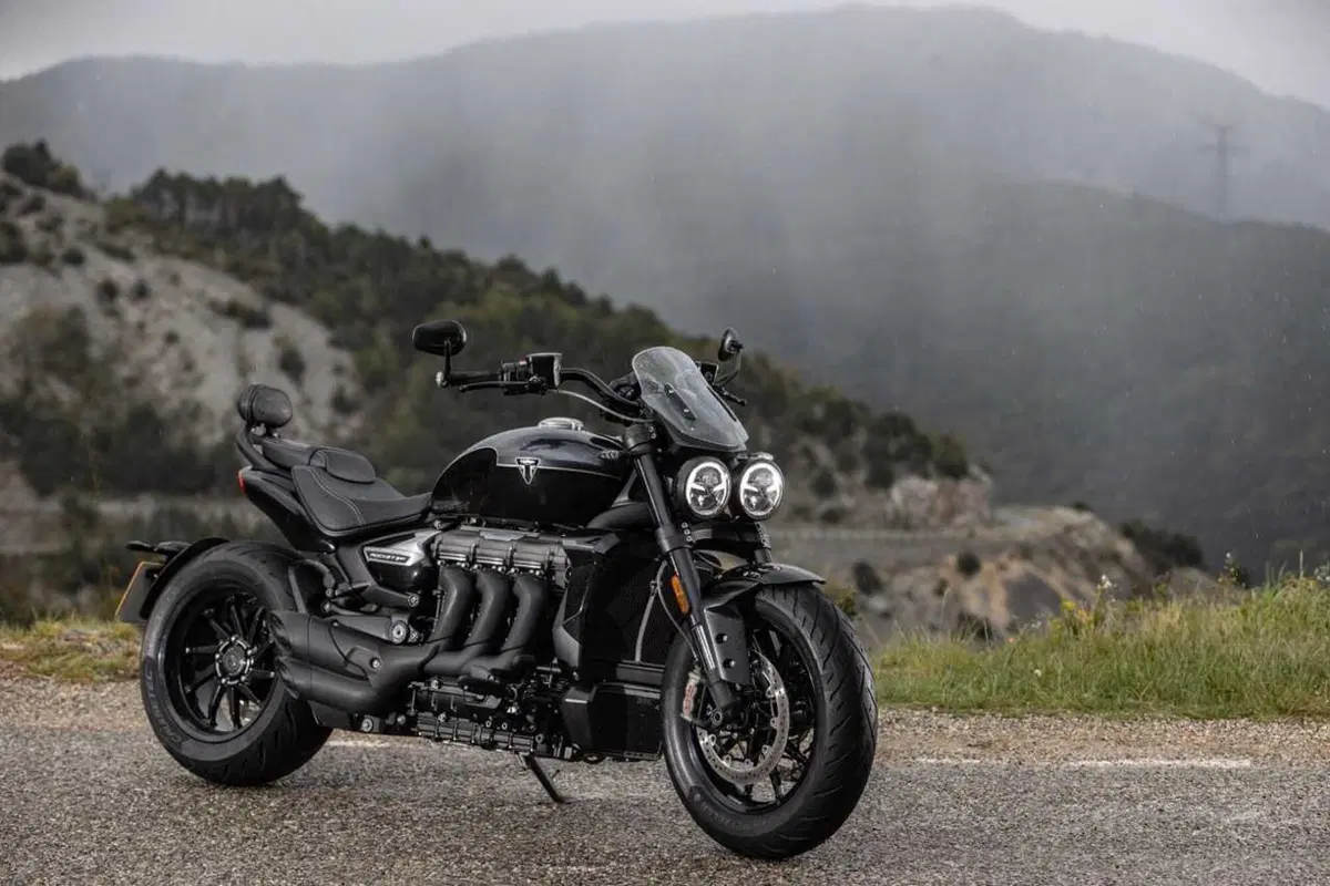 Triumph Rocket 3 Storm R e Storm GT: il TEST del mostro dal cuore grande (62)