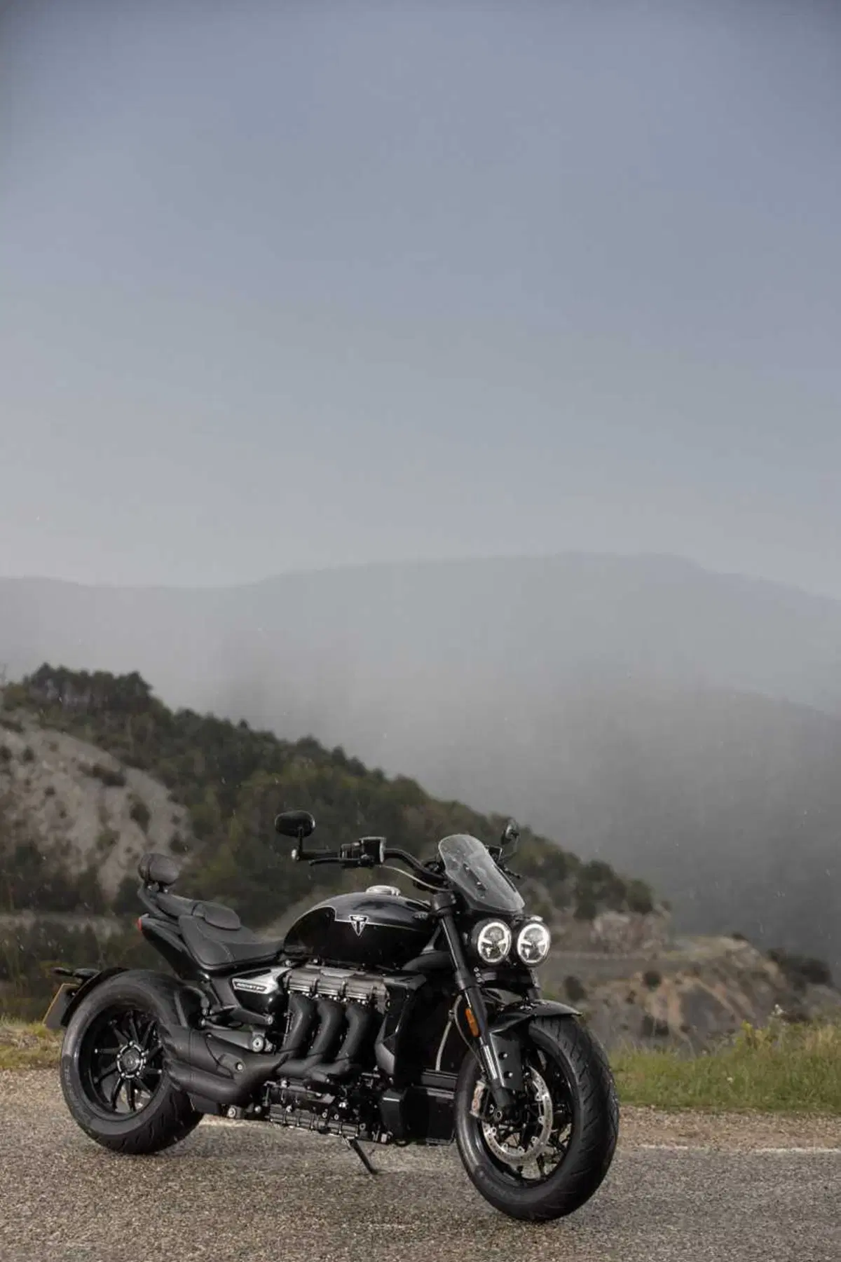 Triumph Rocket 3 Storm R e Storm GT: il TEST del mostro dal cuore grande (63)