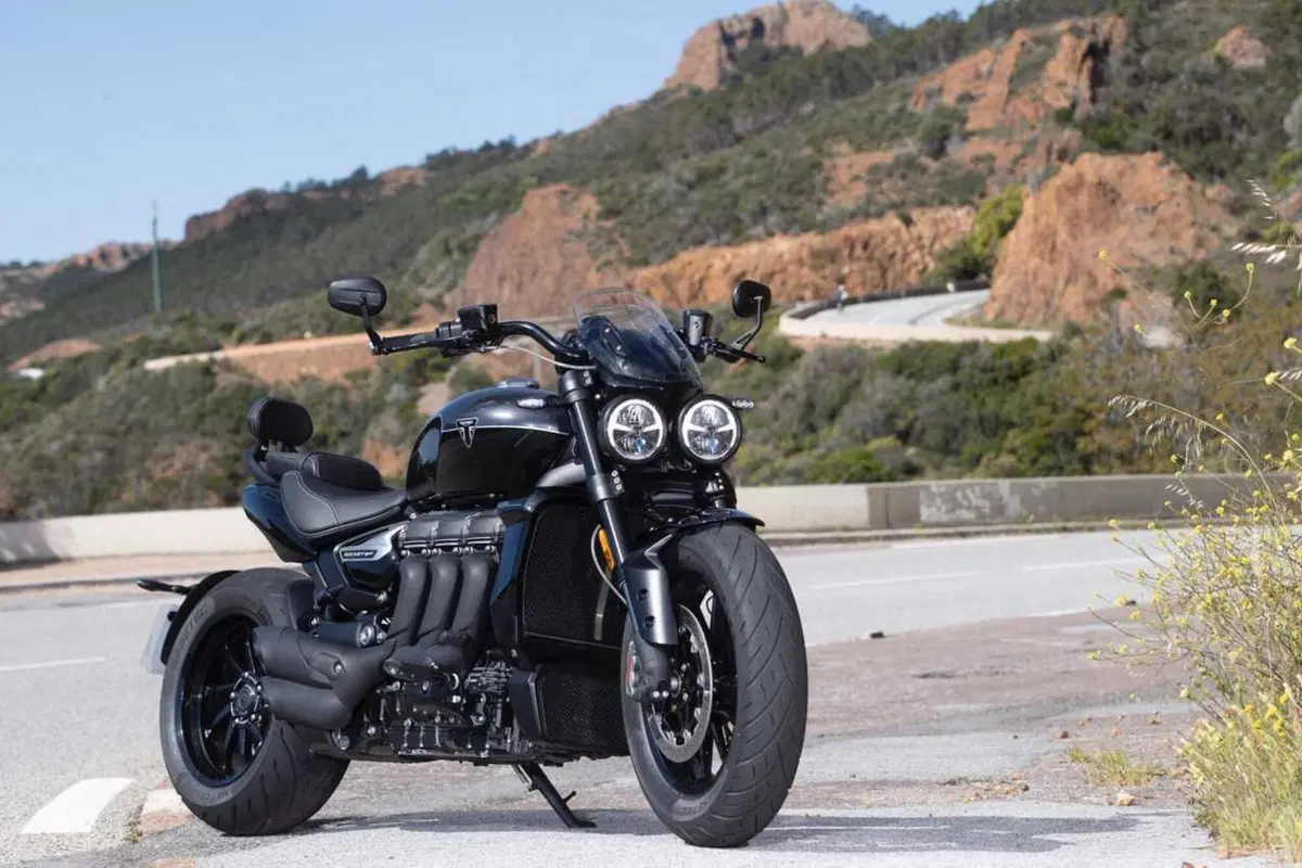 Triumph Rocket 3 Storm R e Storm GT: il TEST del mostro dal cuore grande (66)