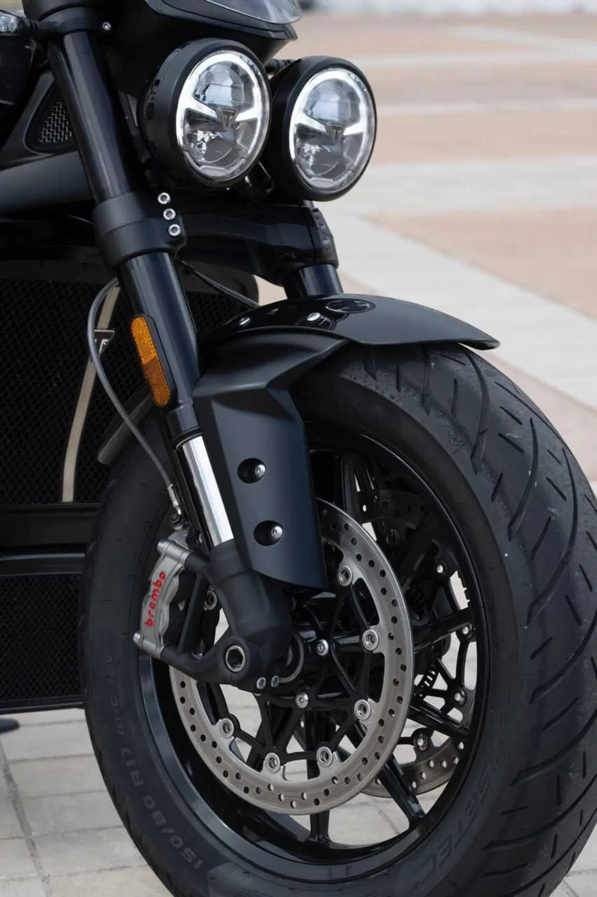 Triumph Rocket 3 Storm R e Storm GT: il TEST del mostro dal cuore grande (99)