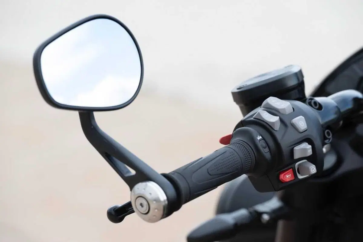 Triumph Rocket 3 Storm R e Storm GT: il TEST del mostro dal cuore grande (105)