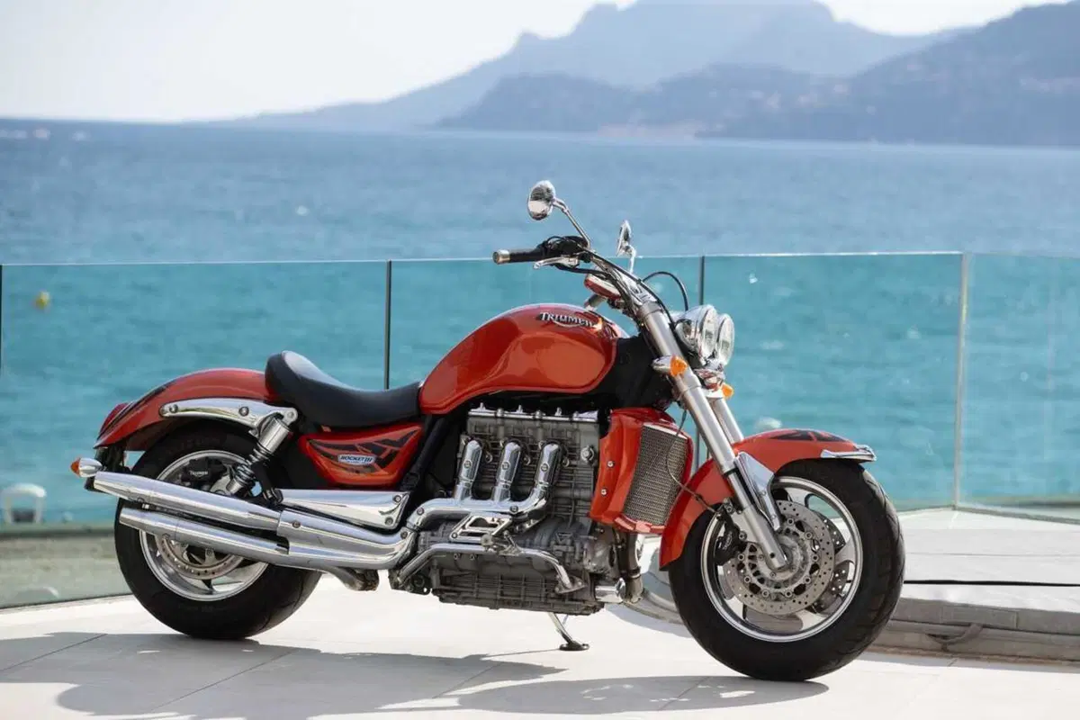 Triumph Rocket 3 Storm R e Storm GT: il TEST del mostro dal cuore grande (112)