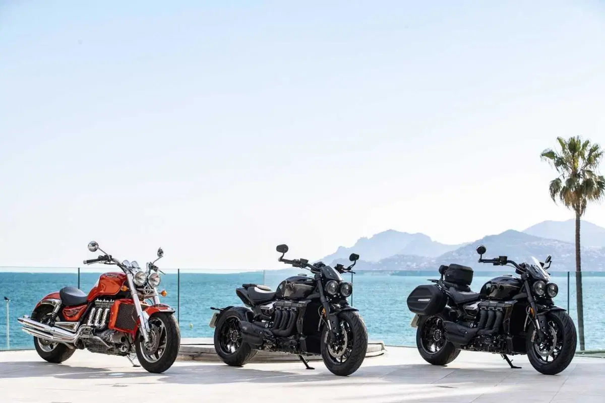 Triumph Rocket 3 Storm R e Storm GT: il TEST del mostro dal cuore grande (114)