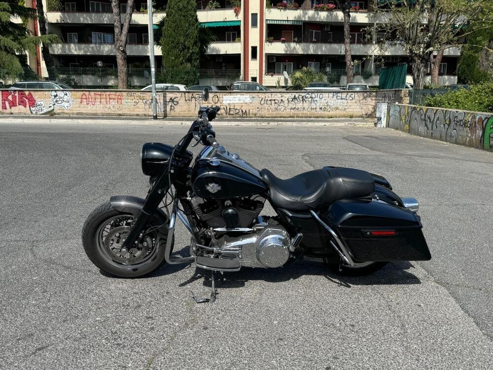 Harley-Davidson 1690 Road King (2013 - 16) - FLHR (2)
