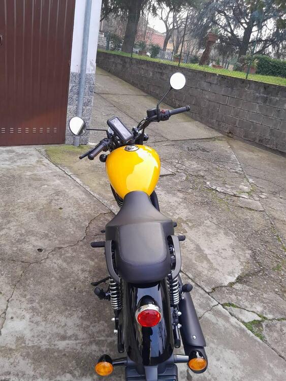 Royal Enfield Meteor 350 Fireball (2021 - 24) (2)