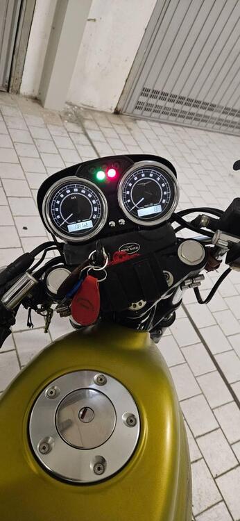 Moto Guzzi V7 Cafè Classic (2009 - 12) (3)